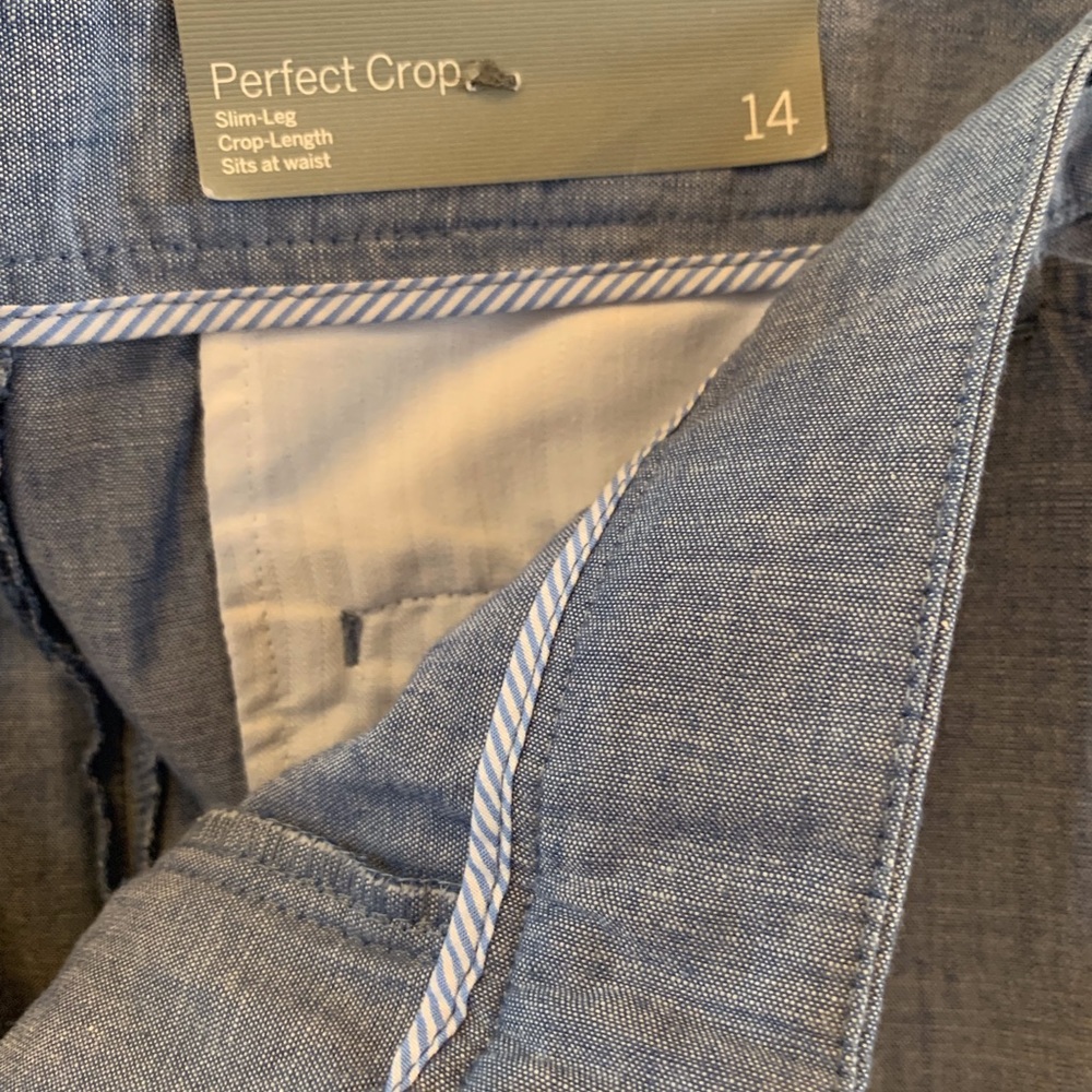 Perfect crop slim leg pant